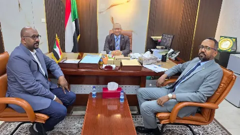 السفارة السودانية في سلطنة عمان تبدأ العمل بنظام الجواز المحدث لتعزيز خدمات الجوازات والسجل المدني للمواطنين السودانيين.