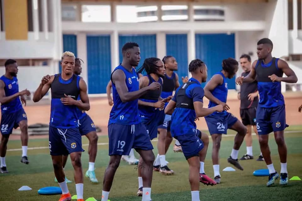 الهلال يجري مرانه الرئيس للمنامة.