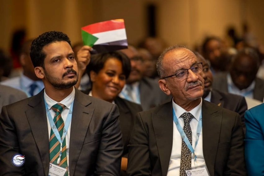 ‪ابراهيم الميرغني خلال الجلسة الافتتاحية للمؤتمر التأسيسي لتقدم