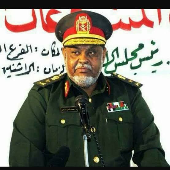 الفريق أول الركابي يحذر..لا تقعوا فيما وقعنا فيه قبلكم لا يلدغ مؤمن من جحر مرتين2 1 الفريق أول محمد عثمان الركابي