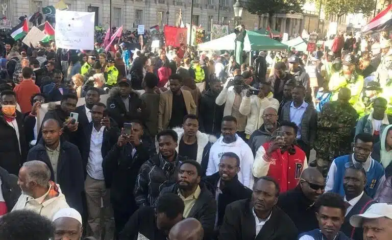السودانيون يتظاهرون في لندن مظاهرة ضد التدخل الإماراتي 1 مظاهرات السودانيين