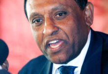 كامل إدريس رئيسا للوزراء السوداني ... من هو كامل إدريس