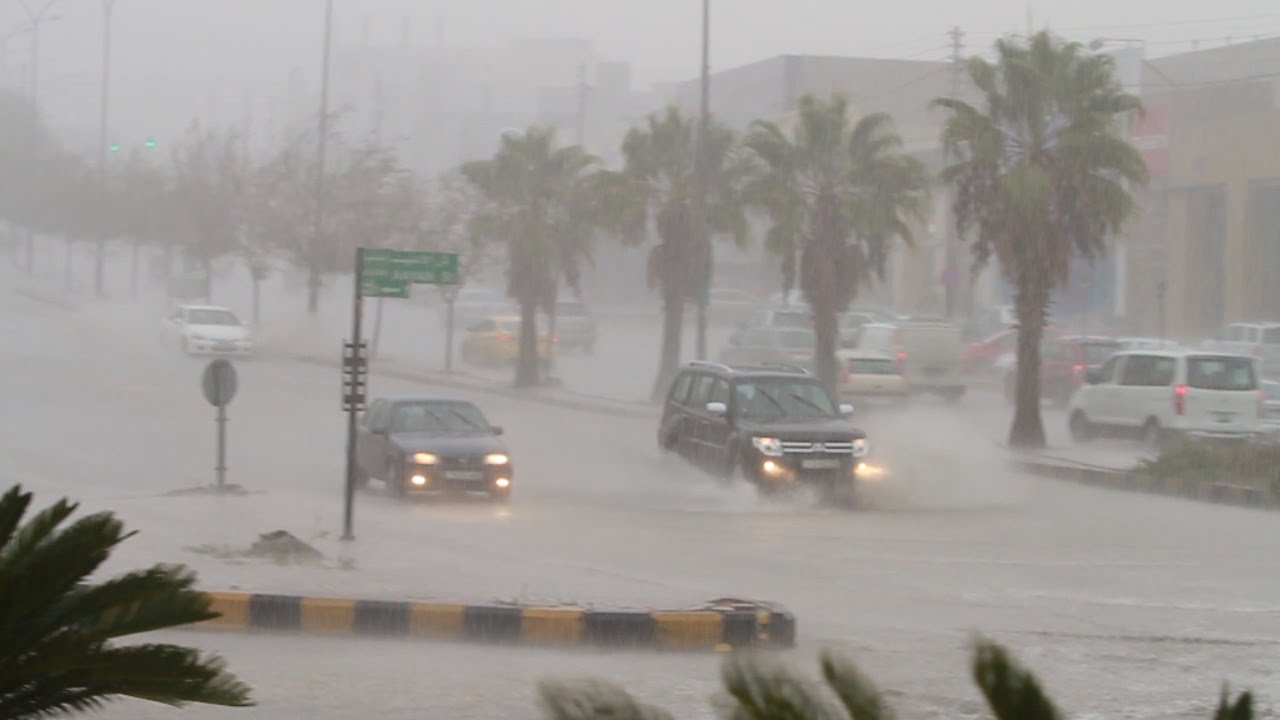 الإسكندرية تشهد رياح شديدة وأمطار غزيرة.. هل يوجد إعصار في إسكندرية 1 رياح شديدة وأمطار غزيرة.. هل يوجد إعصار في إسكندرية