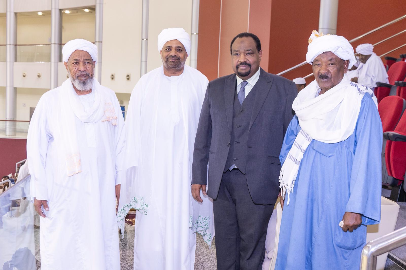 المركز الثقافي وصالة اسباير يحتضنان معايدة السفارة والجالية السودانية بقطر