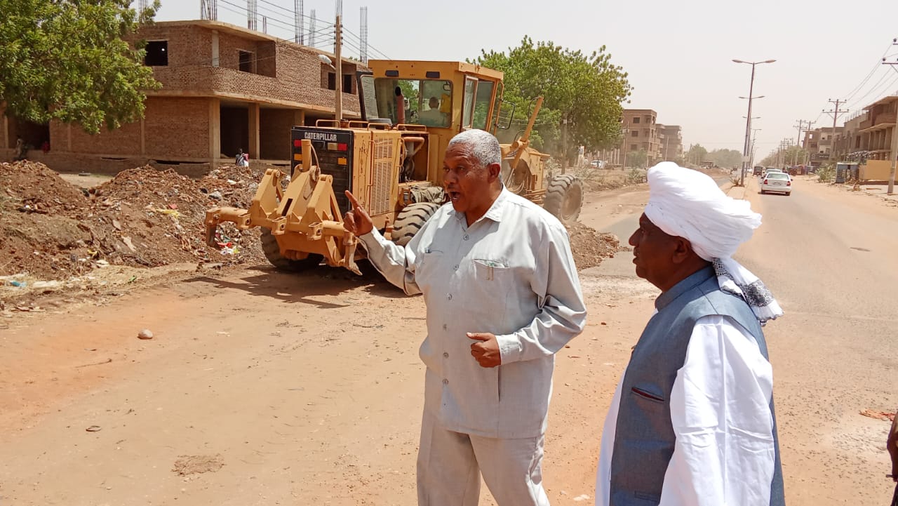 تطهير المصارف الرئيسية بمدينة ودمدني والوالي يقف على سير العمل 1 IMG 20250614 WA0059