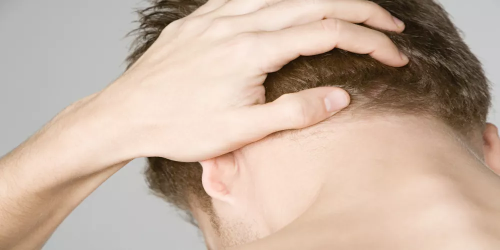 ألم خلف الرأس دلالة على حالات صحية خطيرة يجب الحذر منها.. ما هي؟ 2 ألم خلف الرأس دلالة على حالات صحية خطيرة يجب الحذر منها.. ما هي؟