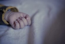 أم تقتل أطفالها الثلاثة في مصر.. تفاصيل القصة