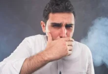 السعال بعد الأكل علامة على وجود خطر في صحتك.. ما سبب السعال بعد الأكل