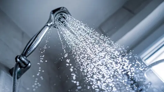 خطأ في الاستحمام يهدد الحياة.. احذر من هذه التصرفات أثناء الاستحمام 1 خطأ في الاستحمام يهدد الحياة.. احذر من هذه التصرفات أثناء الاستحمام
