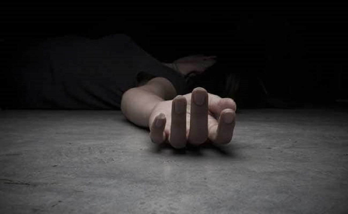 عمل خيري يتحول إلى فاجعة.. مقتل امرأة بعد إيواء مشرد في منزلها 2 عمل خيري يتحول إلى فاجعة.. مقتل امرأة بعد إيواء مشرد في منزلها