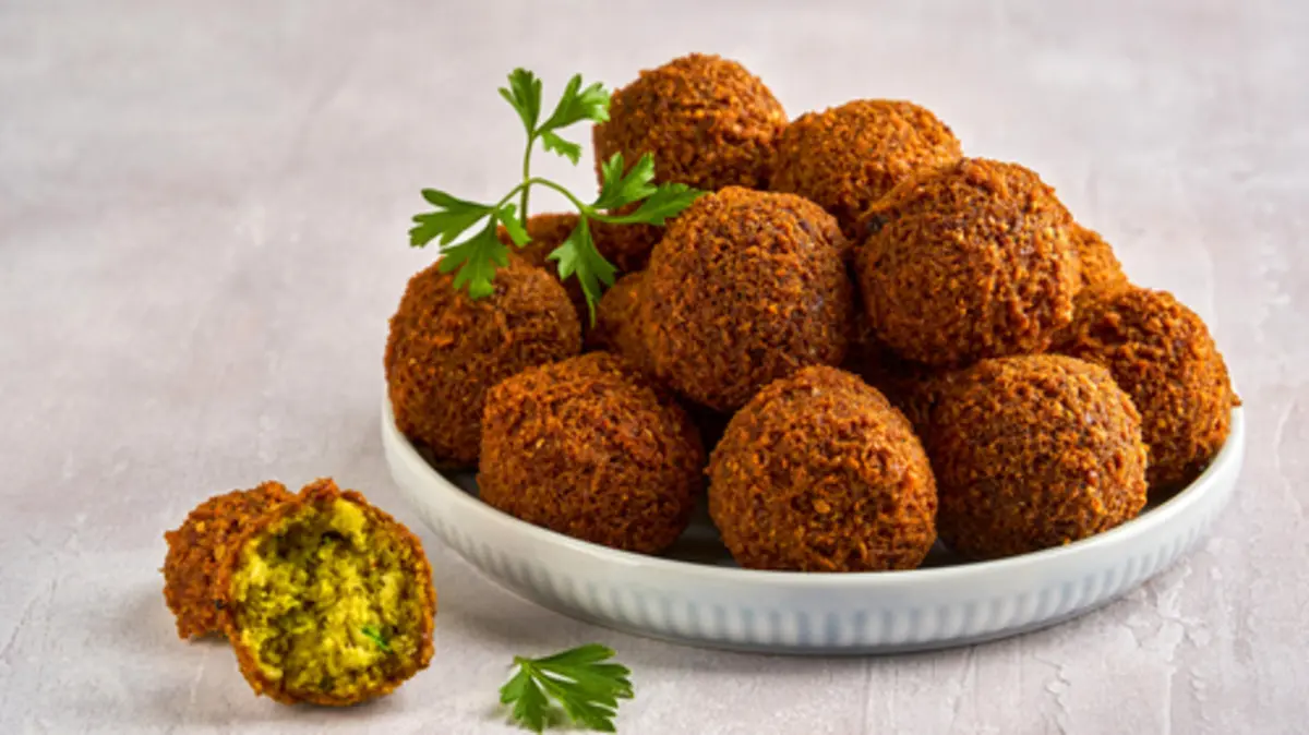 في اليوم العالمي للفلافل.. من هي الدولة التي صنعت الفلافل؟ 1 في اليوم العالمي للفلافل.. من هي الدولة التي صنعت الفلافل؟
